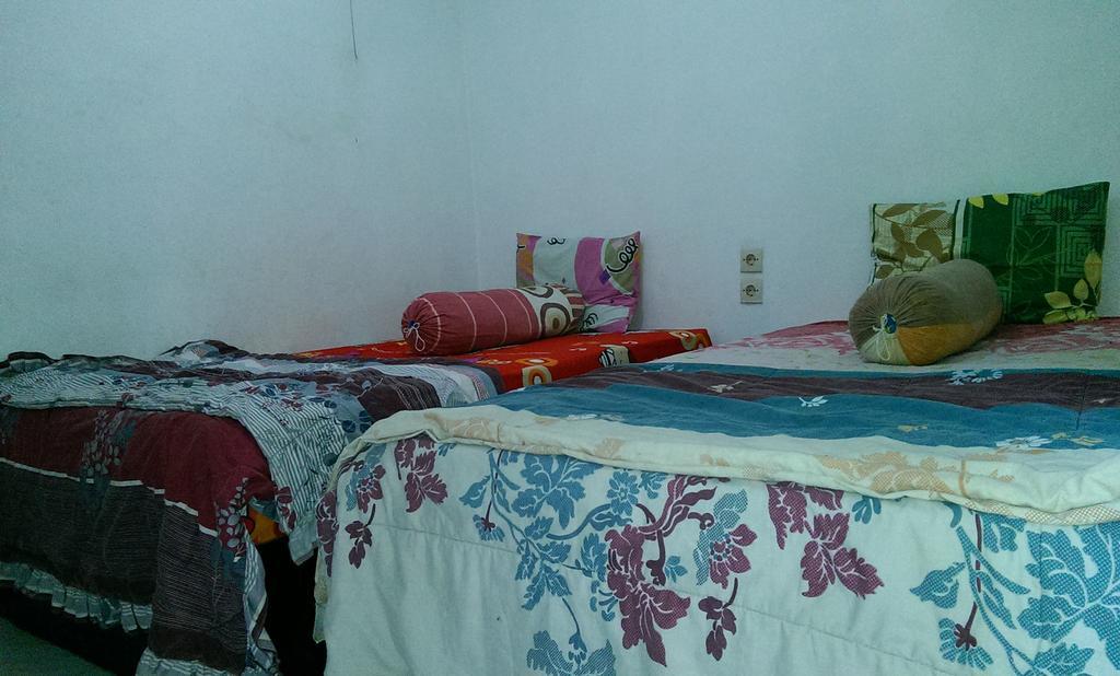 Diyah Homestay Kuta  Esterno foto